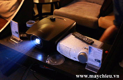 Dân chơi HD Hà Nội thử nghiệm máy chiếu 3D công nghệ mới